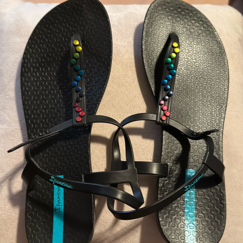 Ipamema new black sandals US 9 with different color accents.